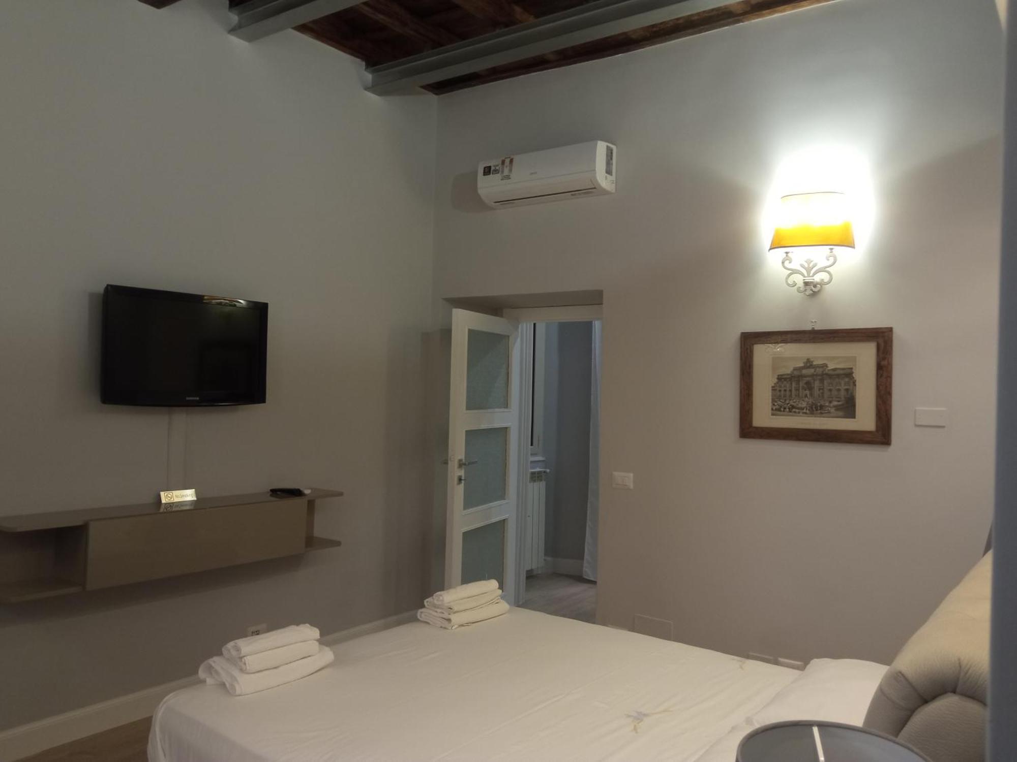 Fontana Di Trevi - Central Apartment In Рим Экстерьер фото